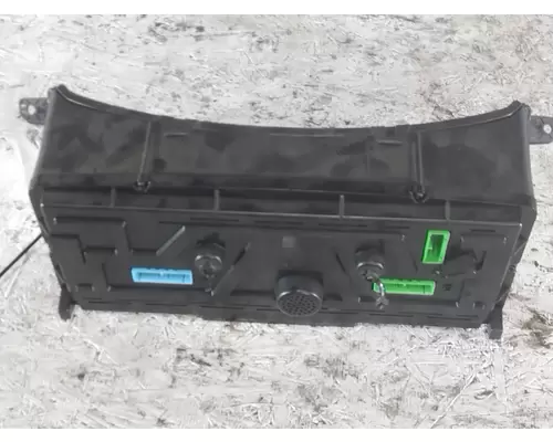 VOLVO VNL GAUGE CLUSTER