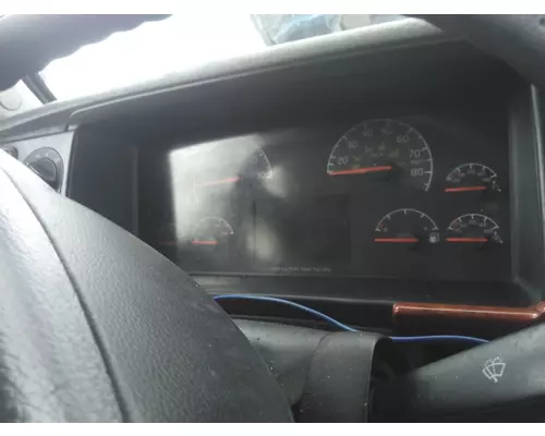 VOLVO VNL GAUGE CLUSTER
