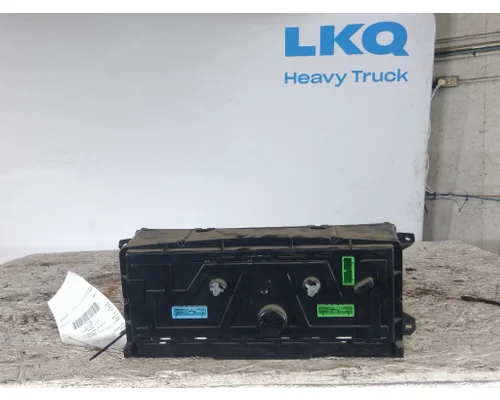VOLVO VNL GAUGE CLUSTER