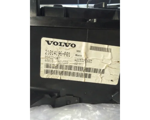 VOLVO VNL GAUGE CLUSTER