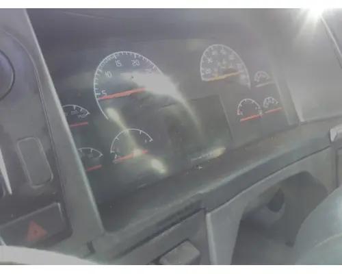 VOLVO VNL GAUGE CLUSTER