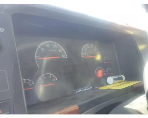 VOLVO VNL GAUGE CLUSTER