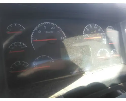 VOLVO VNL GAUGE CLUSTER