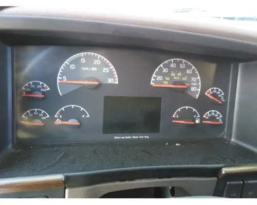 VOLVO VNL GAUGE CLUSTER