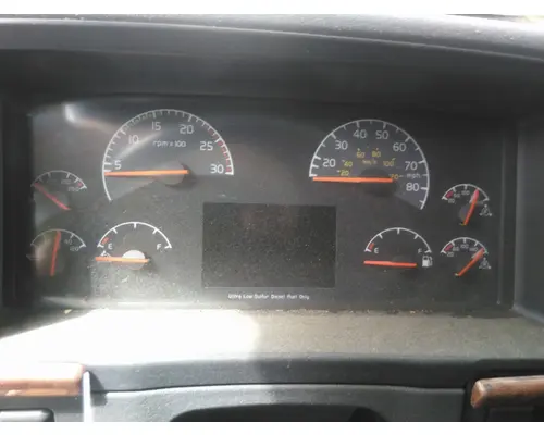 VOLVO VNL GAUGE CLUSTER