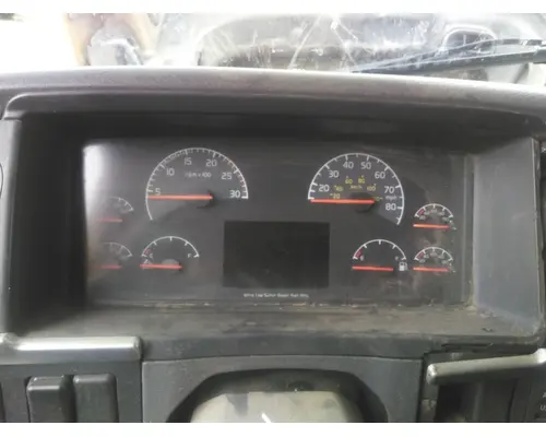 VOLVO VNL GAUGE CLUSTER