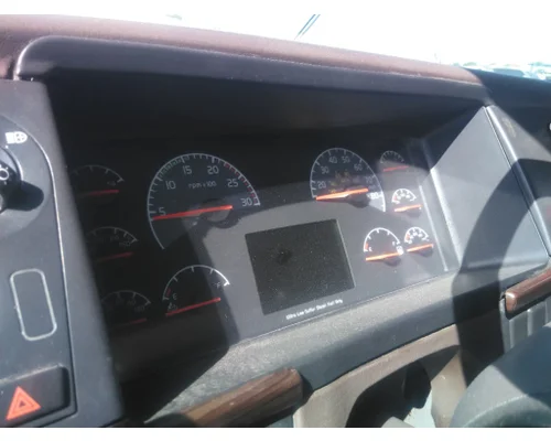 VOLVO VNL GAUGE CLUSTER