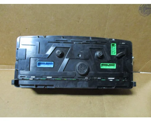 VOLVO VNL GAUGE CLUSTER