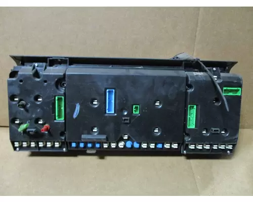 VOLVO VNL GAUGE CLUSTER