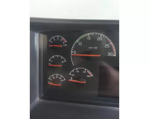 VOLVO VNL GAUGE CLUSTER