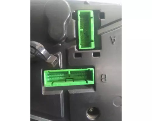 VOLVO VNL GAUGE CLUSTER