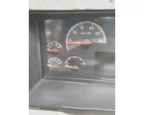 VOLVO VNL GAUGE CLUSTER