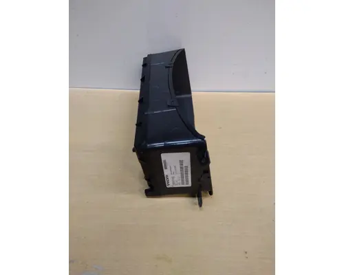 VOLVO VNL GAUGE CLUSTER