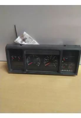VOLVO VNL GAUGE CLUSTER