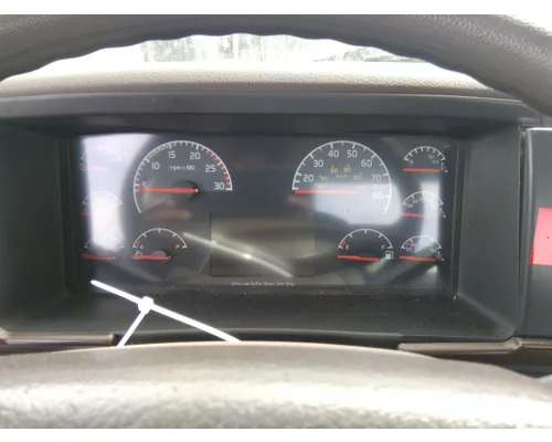 VOLVO VNL GAUGE CLUSTER