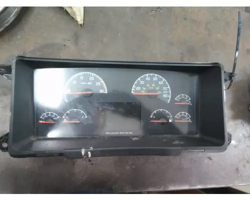 VOLVO VNL GAUGE CLUSTER