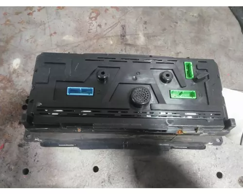 VOLVO VNL GAUGE CLUSTER