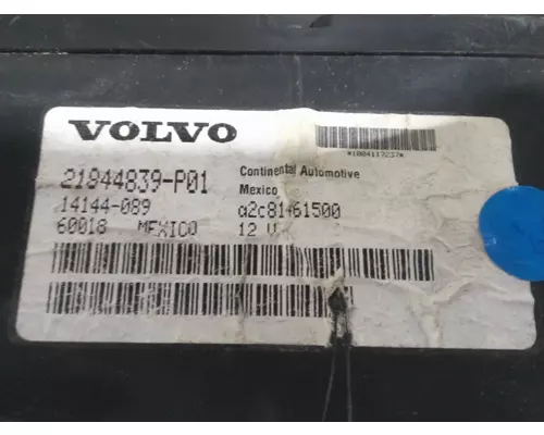 VOLVO VNL GAUGE CLUSTER