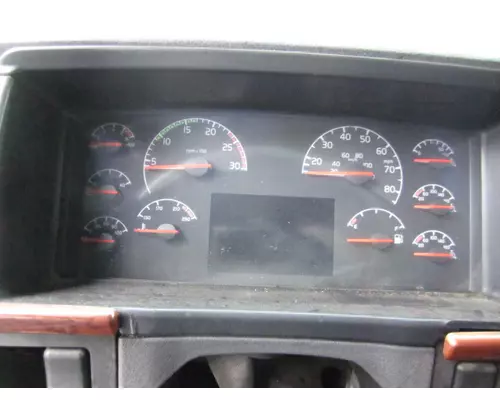 VOLVO VNL GAUGE CLUSTER