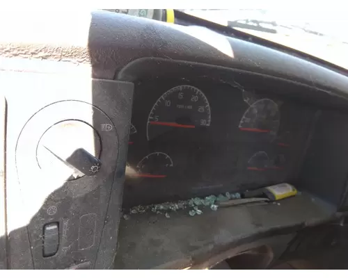 VOLVO VNL GAUGE CLUSTER