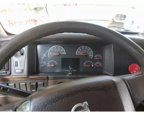 VOLVO VNL GAUGE CLUSTER