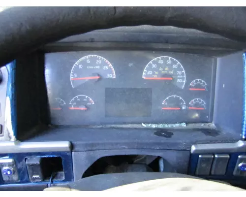 VOLVO VNL GAUGE CLUSTER