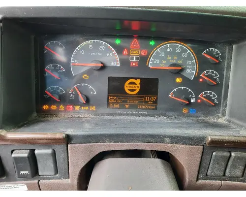 VOLVO VNL GAUGE CLUSTER