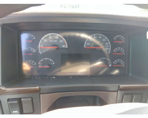 VOLVO VNL GAUGE CLUSTER