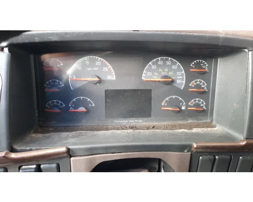 VOLVO VNL GAUGE CLUSTER