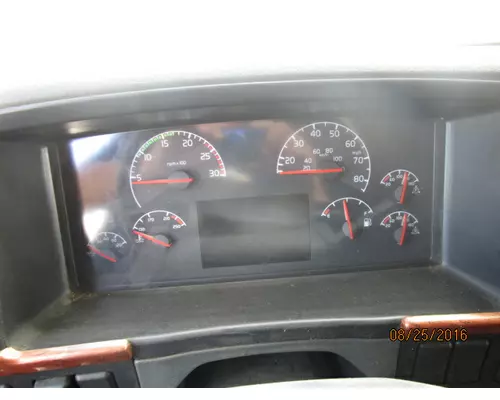 VOLVO VNL GAUGE CLUSTER