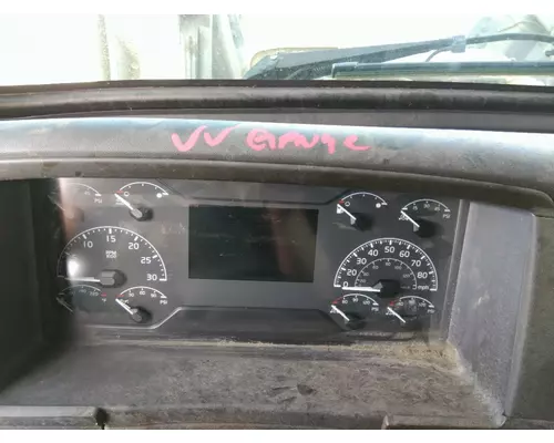 VOLVO VNL GAUGE CLUSTER