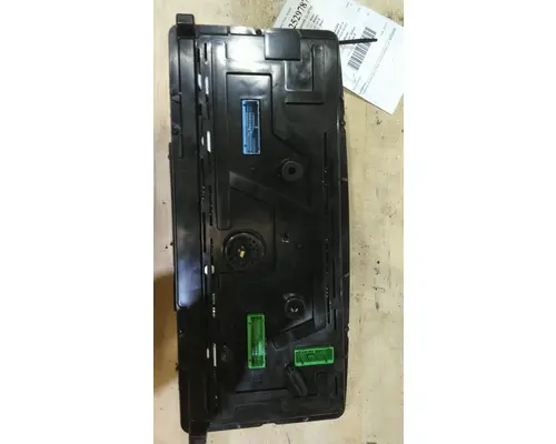 VOLVO VNL GAUGE CLUSTER