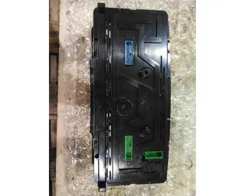 VOLVO VNL GAUGE CLUSTER
