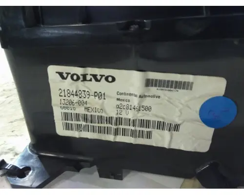 VOLVO VNL GAUGE CLUSTER