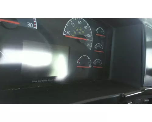 VOLVO VNL GAUGE CLUSTER