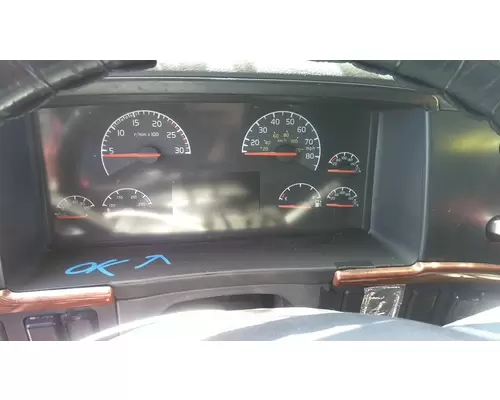 VOLVO VNL GAUGE CLUSTER