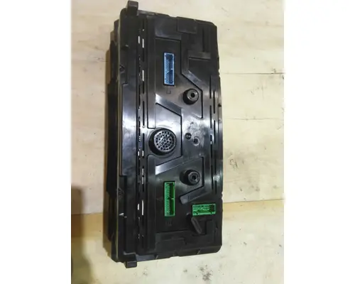 VOLVO VNL GAUGE CLUSTER
