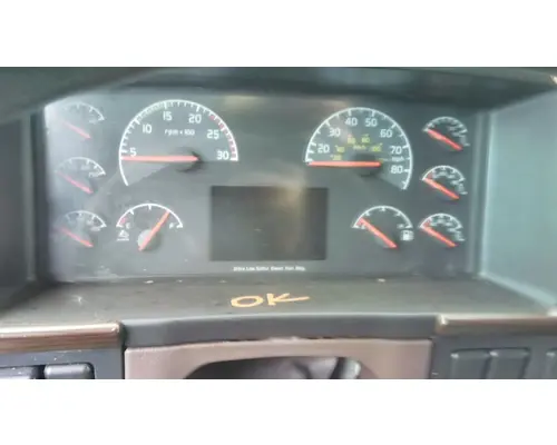 VOLVO VNL GAUGE CLUSTER