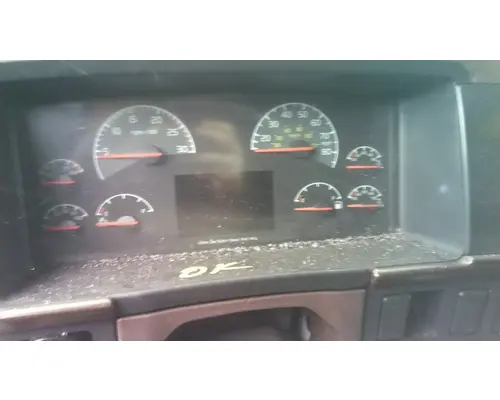 VOLVO VNL GAUGE CLUSTER