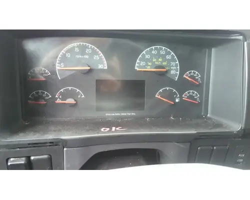VOLVO VNL GAUGE CLUSTER