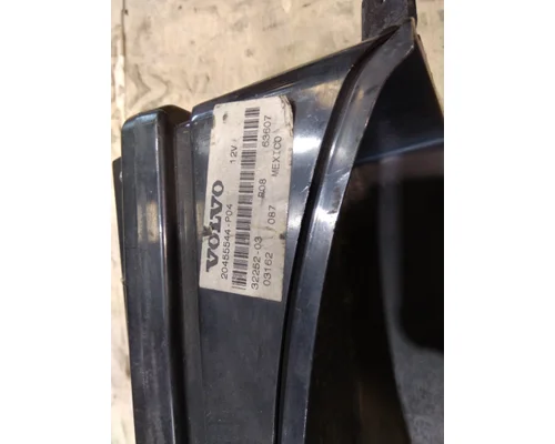 VOLVO VNL GAUGE CLUSTER