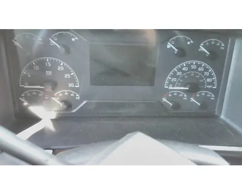 VOLVO VNL GAUGE CLUSTER
