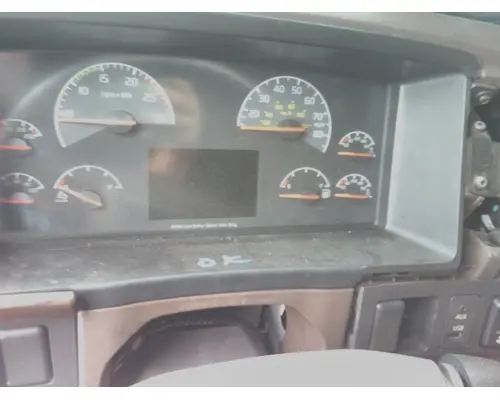 VOLVO VNL GAUGE CLUSTER
