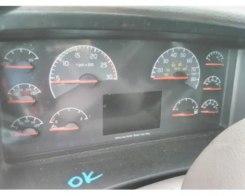 VOLVO VNL GAUGE CLUSTER
