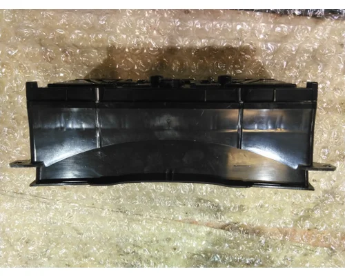VOLVO VNL GAUGE CLUSTER