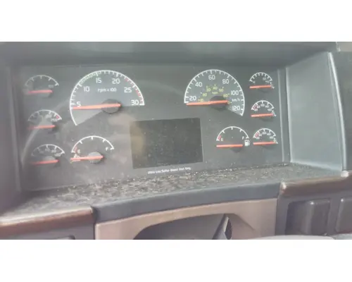 VOLVO VNL GAUGE CLUSTER