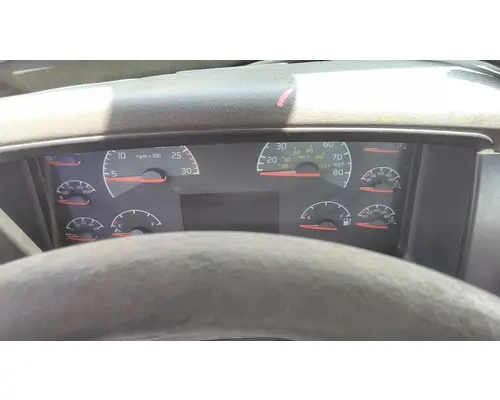 VOLVO VNL GAUGE CLUSTER