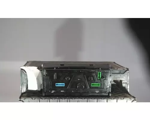 VOLVO VNL GAUGE CLUSTER