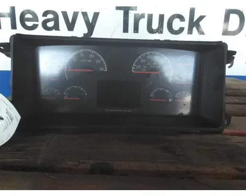 VOLVO VNL GAUGE CLUSTER