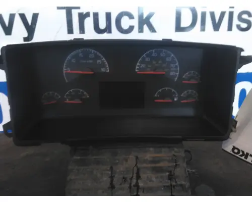 VOLVO VNL GAUGE CLUSTER